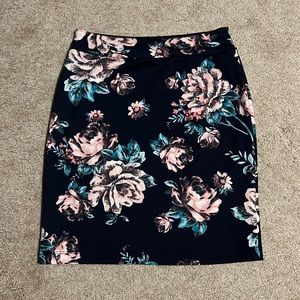 3/$25 skirts!!! Floral stretch mini skirt.
